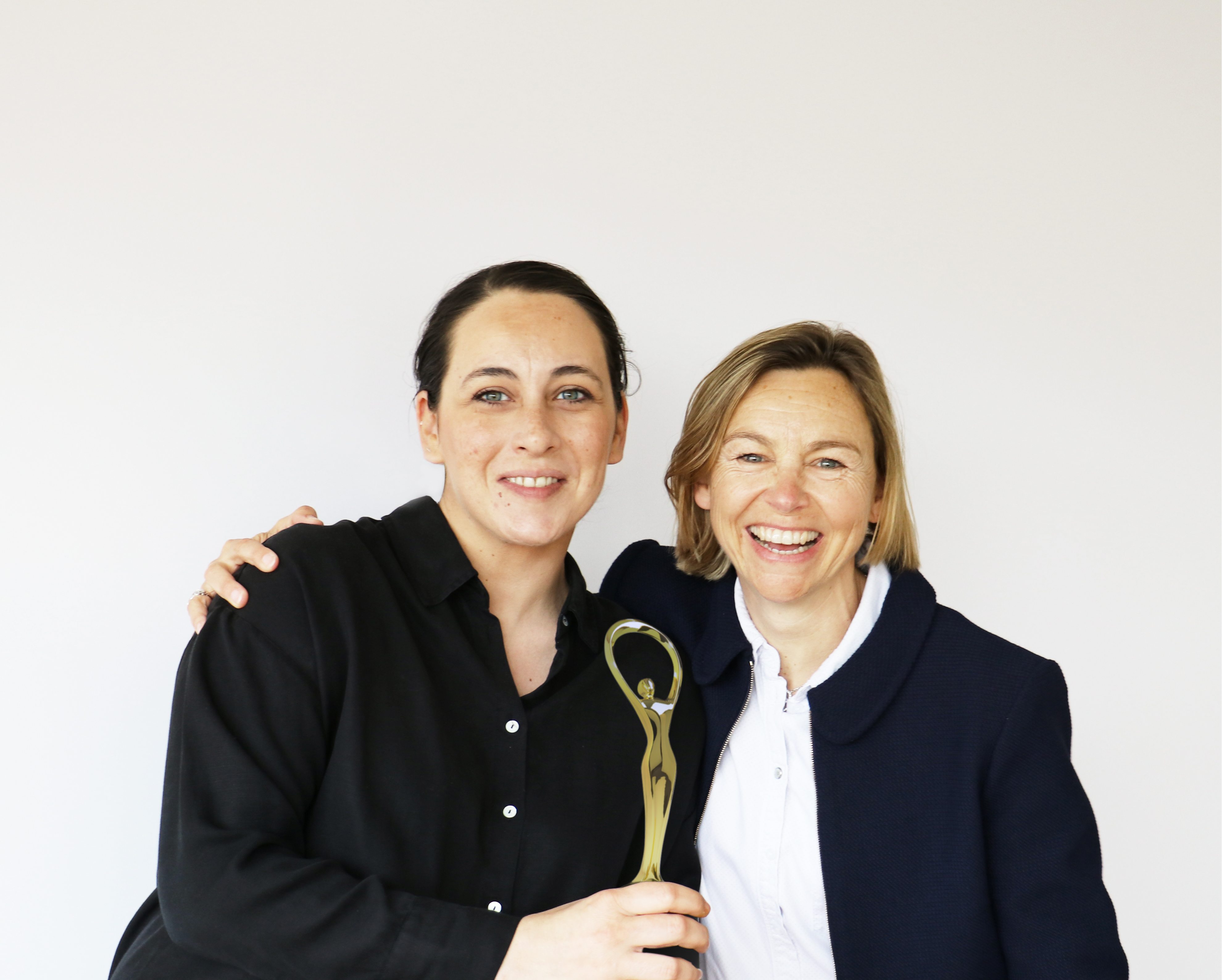 Matenia Chatzigeorgiou, en charge de la nouvelle communication visuelle de la marque, et Amélie Morel, Directrice communication